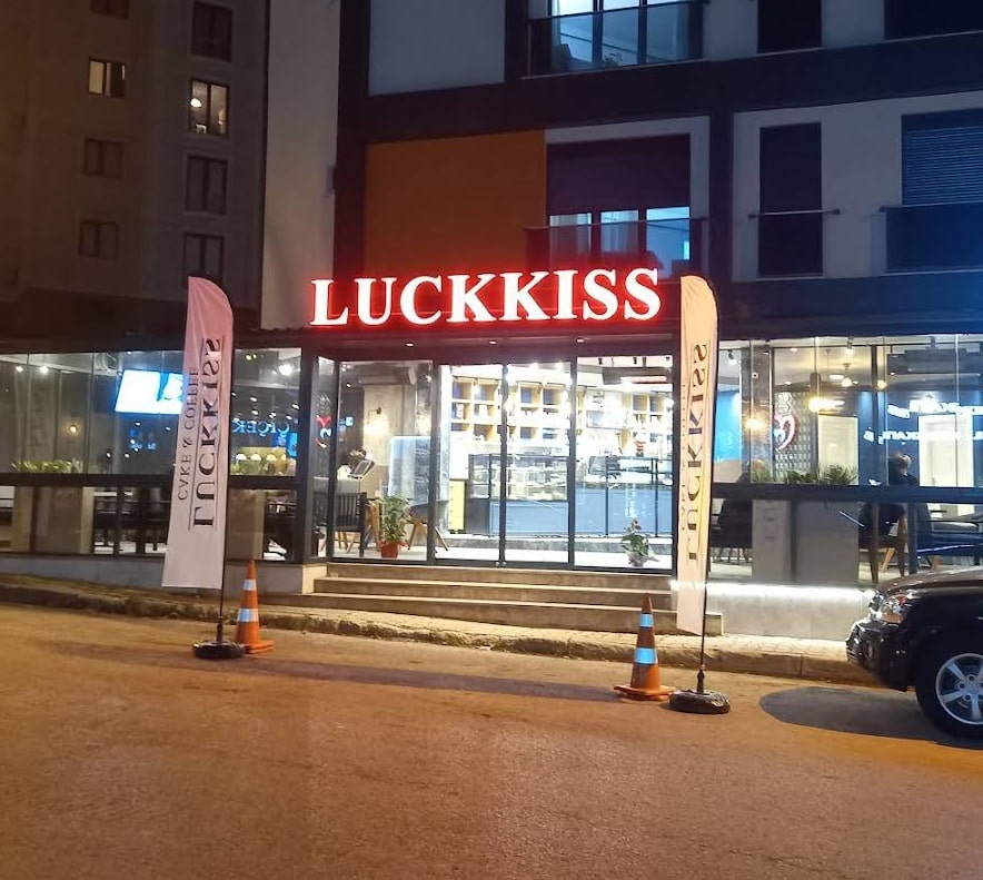 LUCKKISS CAFE