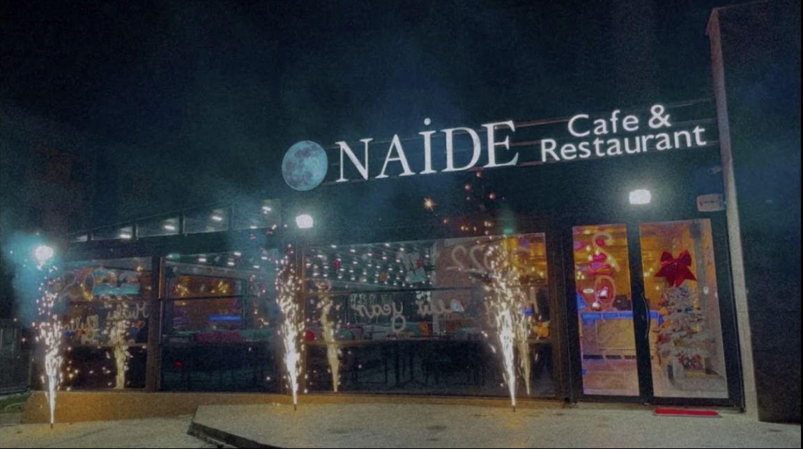 Naide Cafe & Restaurant